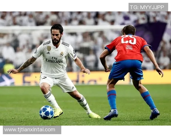 皇马逼平阿拉维斯，创下8连胜的神奇纪录！