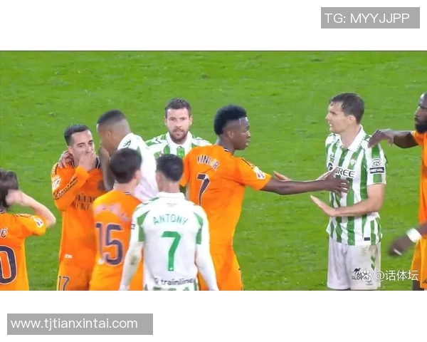 皇马主场惨遭塞维利亚逆转,西甲豪门陷入低谷 皇马主场惨遭塞维利亚逆转,西甲豪门陷入低谷