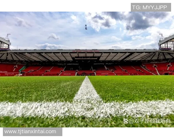 曼联成为欧洲足坛十大俱乐部之一,球迷期待重返巅峰 曼联成为欧洲足坛十大俱乐部之一,球迷期待重返巅峰