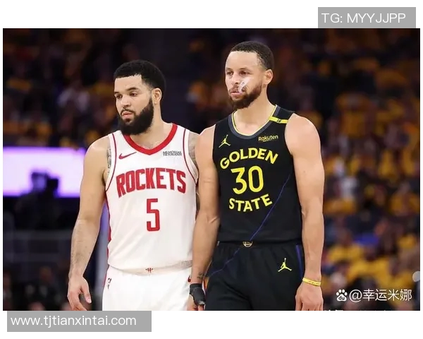 勇士队近期表现回暖,球队士气全面提升,季后赛前景看好 勇士队近期表现回暖,球队士气全面提升,季后赛前景看好