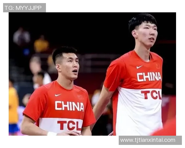 周琦受邀参加全明星周末,成为中国球迷心目中的“国家英雄” 周琦受邀参加全明星周末,成为中国球迷心目中的“国家英雄”